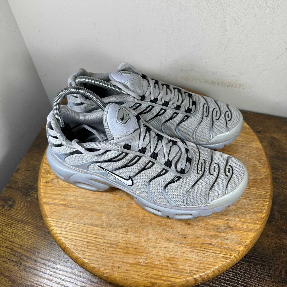 Nike Air Max Plus TN Wolf Grey Black Running Shoes 852630-021 Mens 9